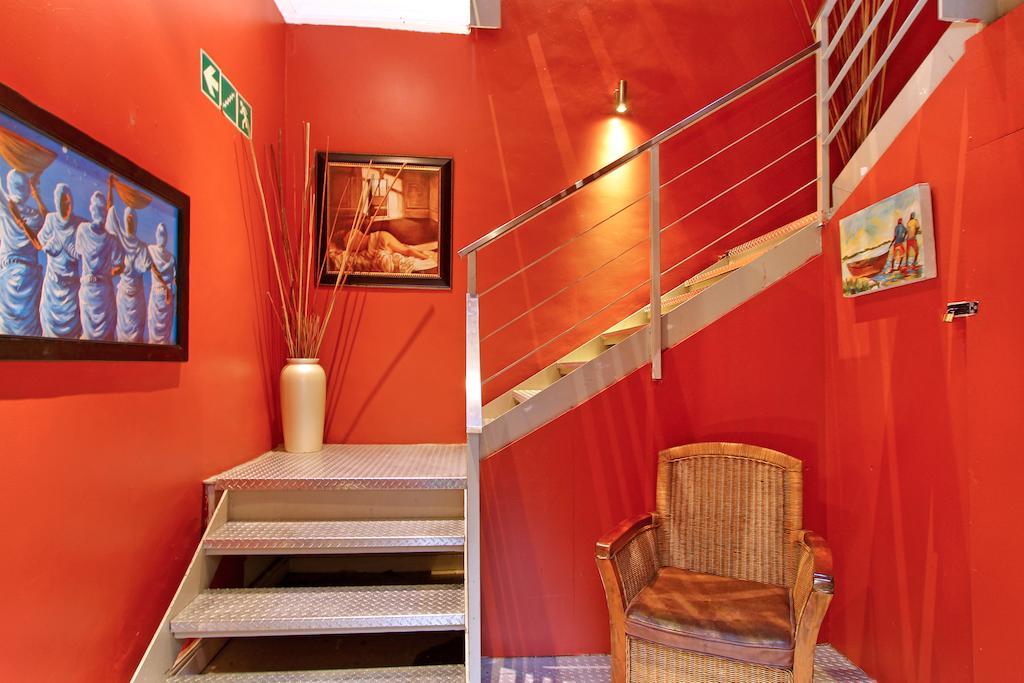 Forty8 Backpackers Hotel Cape Town Room photo